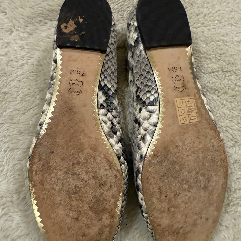 Tory Burch Snake Print Flats with Gold Logo - Picture 5 of 5